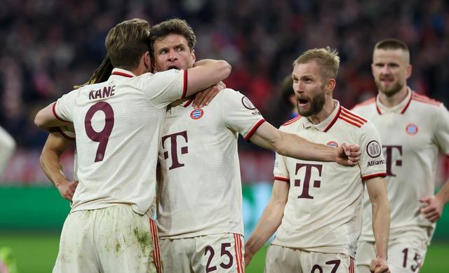 包含拜仁慕尼黑迎战强劲对手，谁将笑到最后？的词条