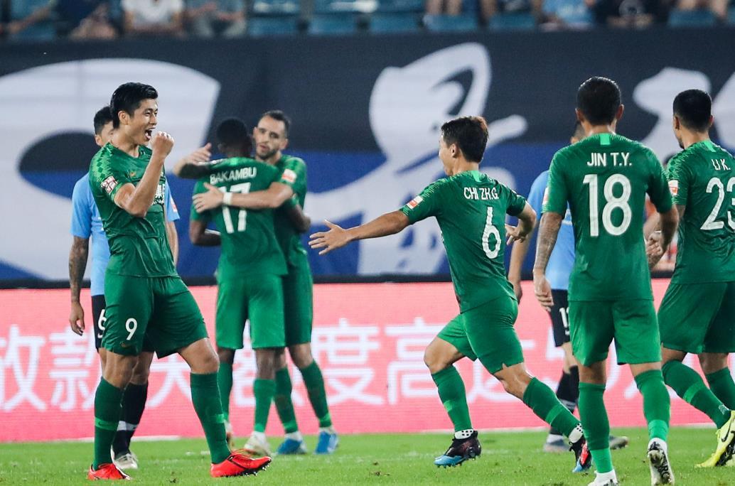 球员们在场上展现出无限的激情和实力