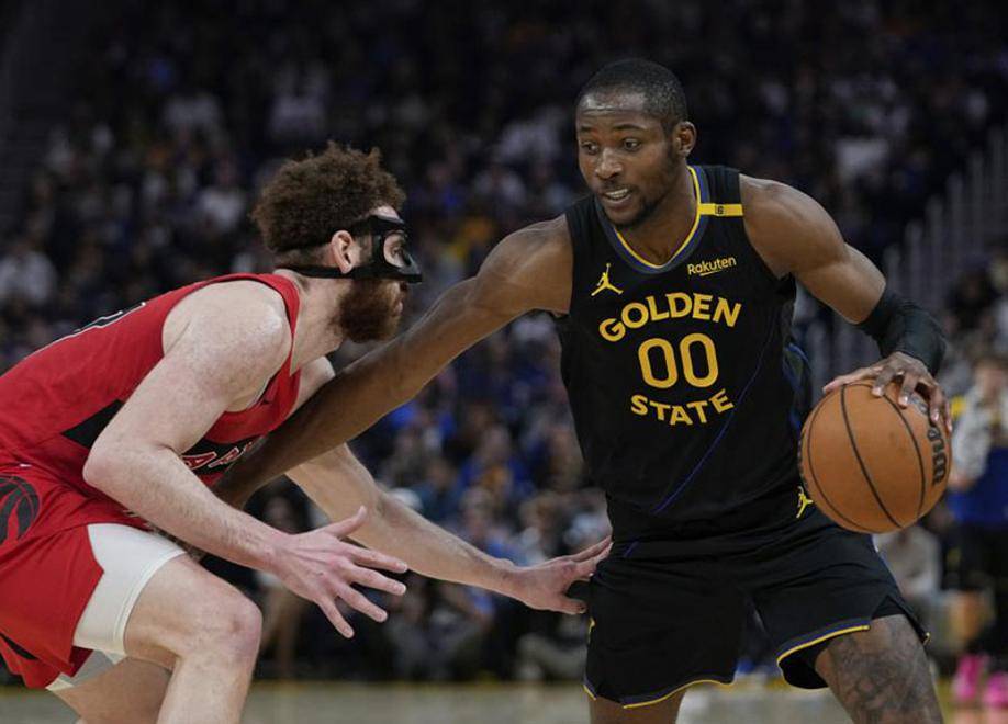 巴特勒陷入低谷，猛龙连败，绝杀战胜球队命运悬念！