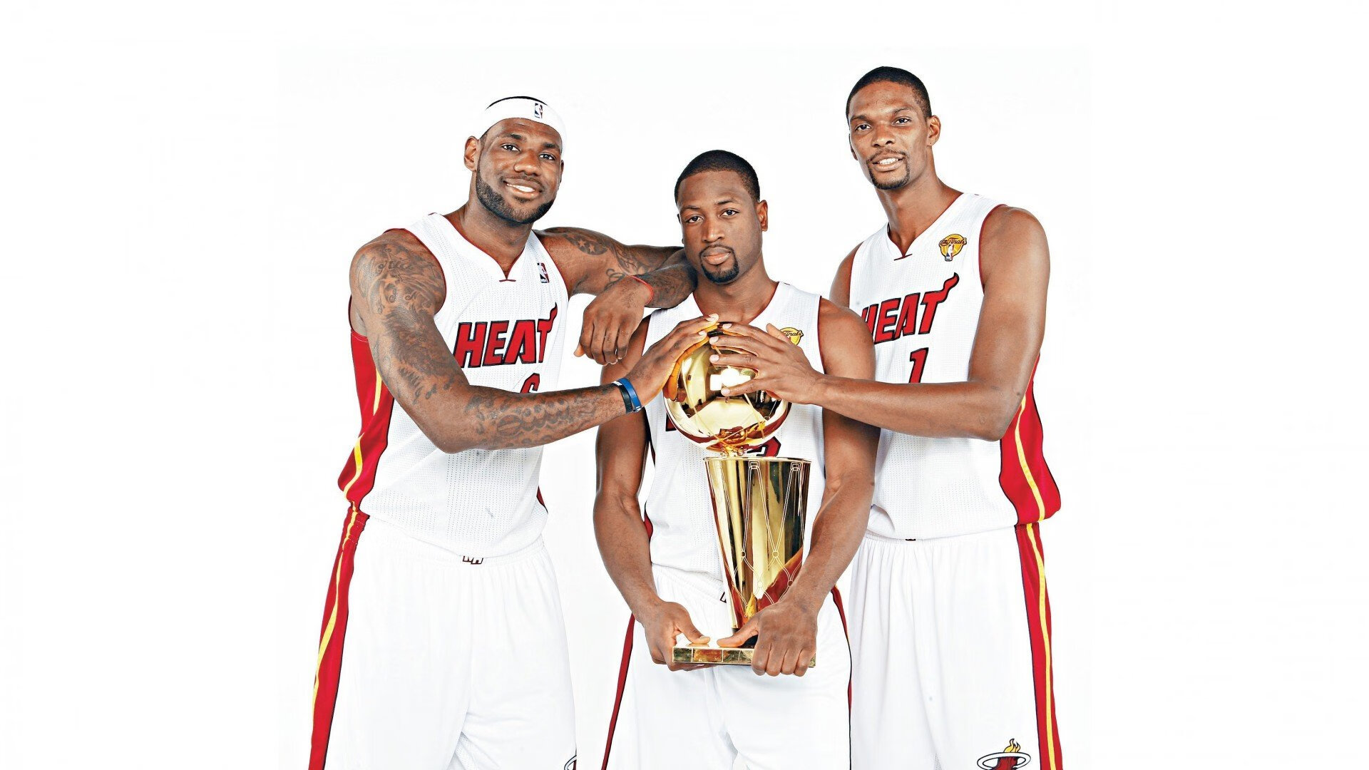 德罗巴连续三场比赛得分超过刷新纪录，切尔西不断突破！赛场气氛高涨