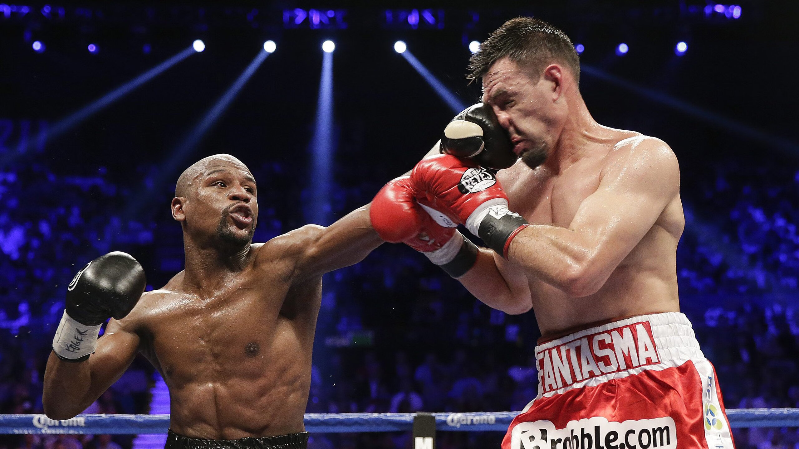 巴塞罗那不断突破！，哈兰德连续十二场比赛得分超过出色发挥赛场气氛高涨